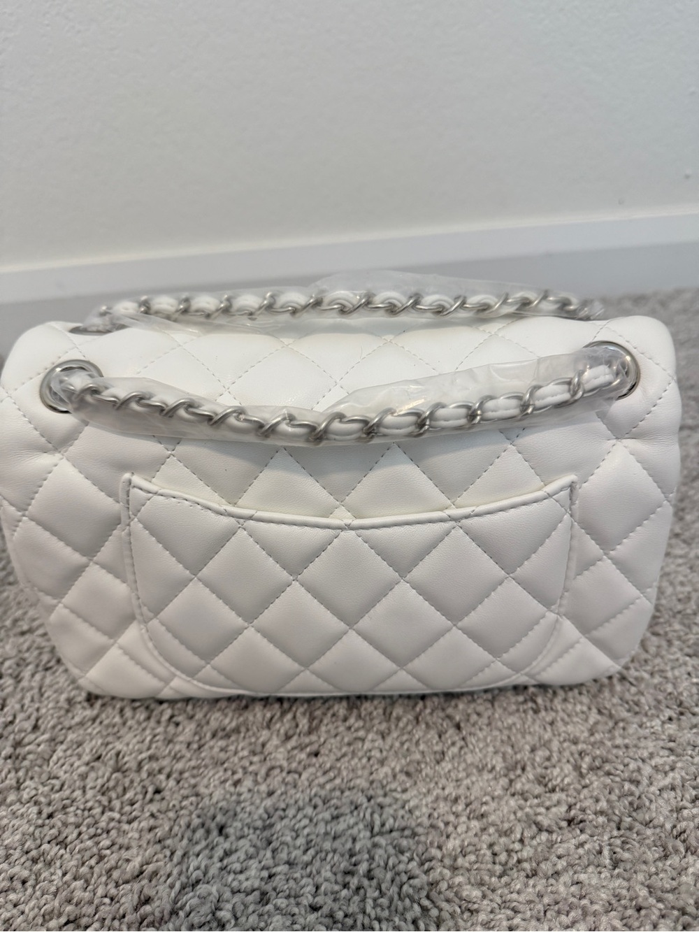INSPIRED… White Quilted Leather Shoulder Bag with Chain Strap